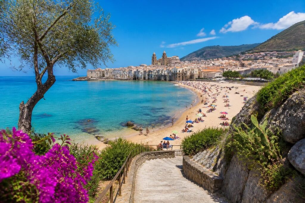 découvrez la plage de cefalu en sicile : sable fin, accès facile et avis authentiques des visiteurs pour préparer votre escapade idéale.